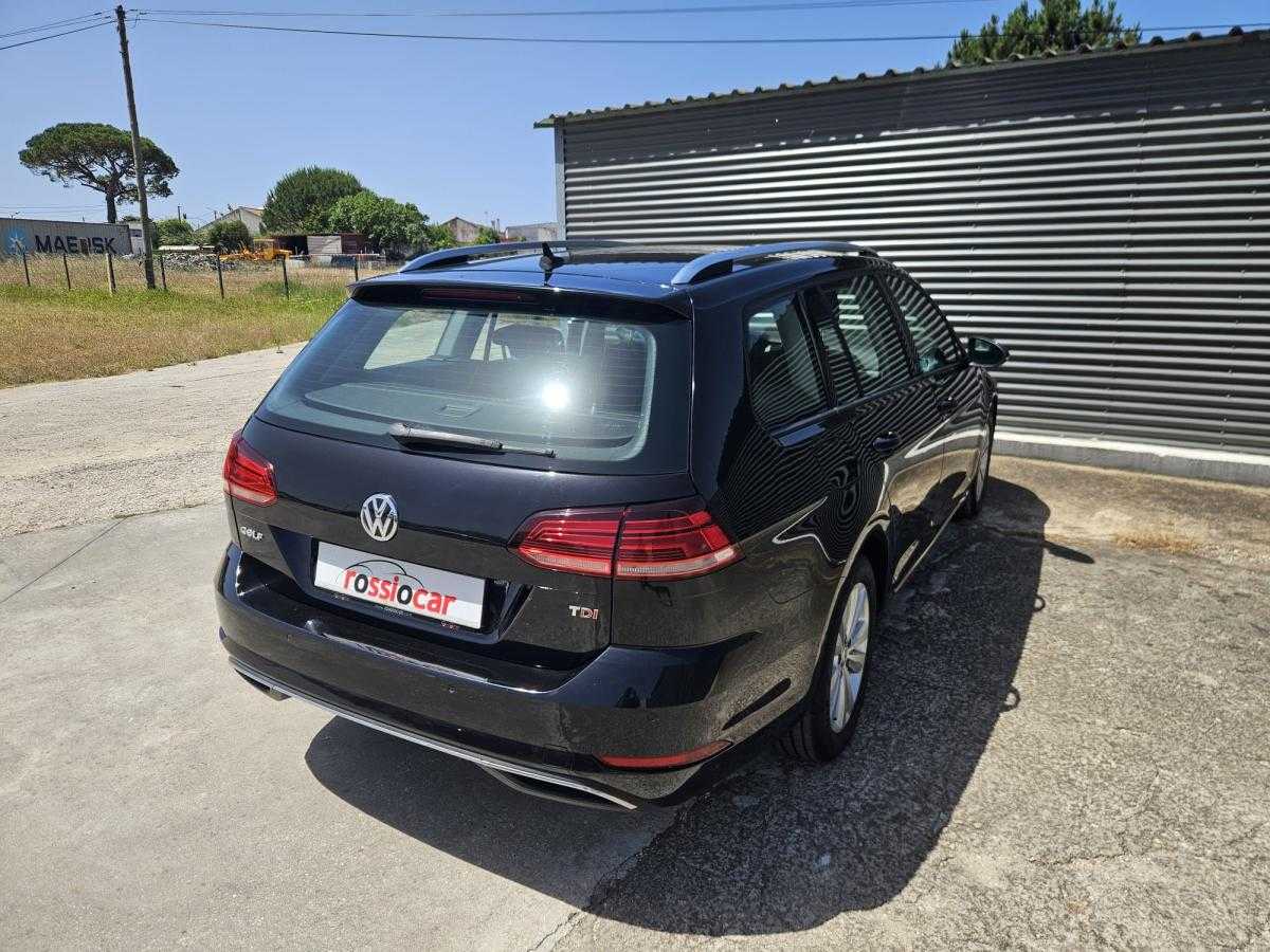 volkswagen-golf-variant-2018-diesel-1598cc