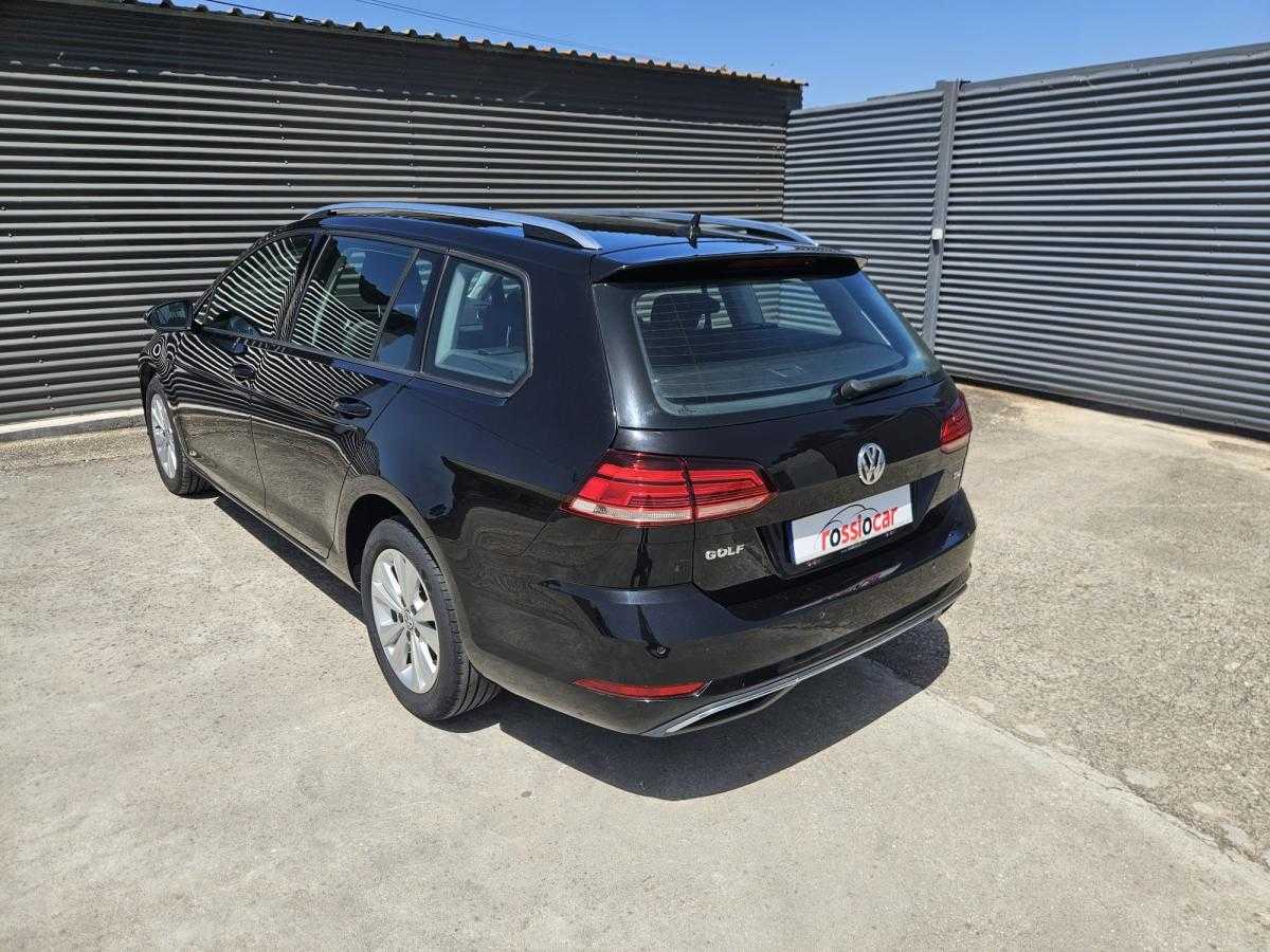 volkswagen-golf-variant-2018-diesel-1598cc