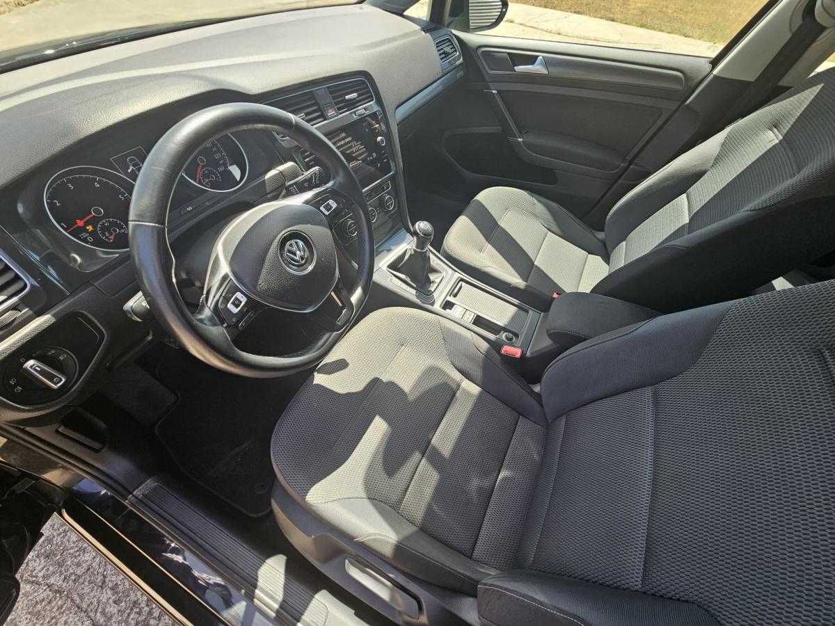 volkswagen-golf-variant-2018-diesel-1598cc