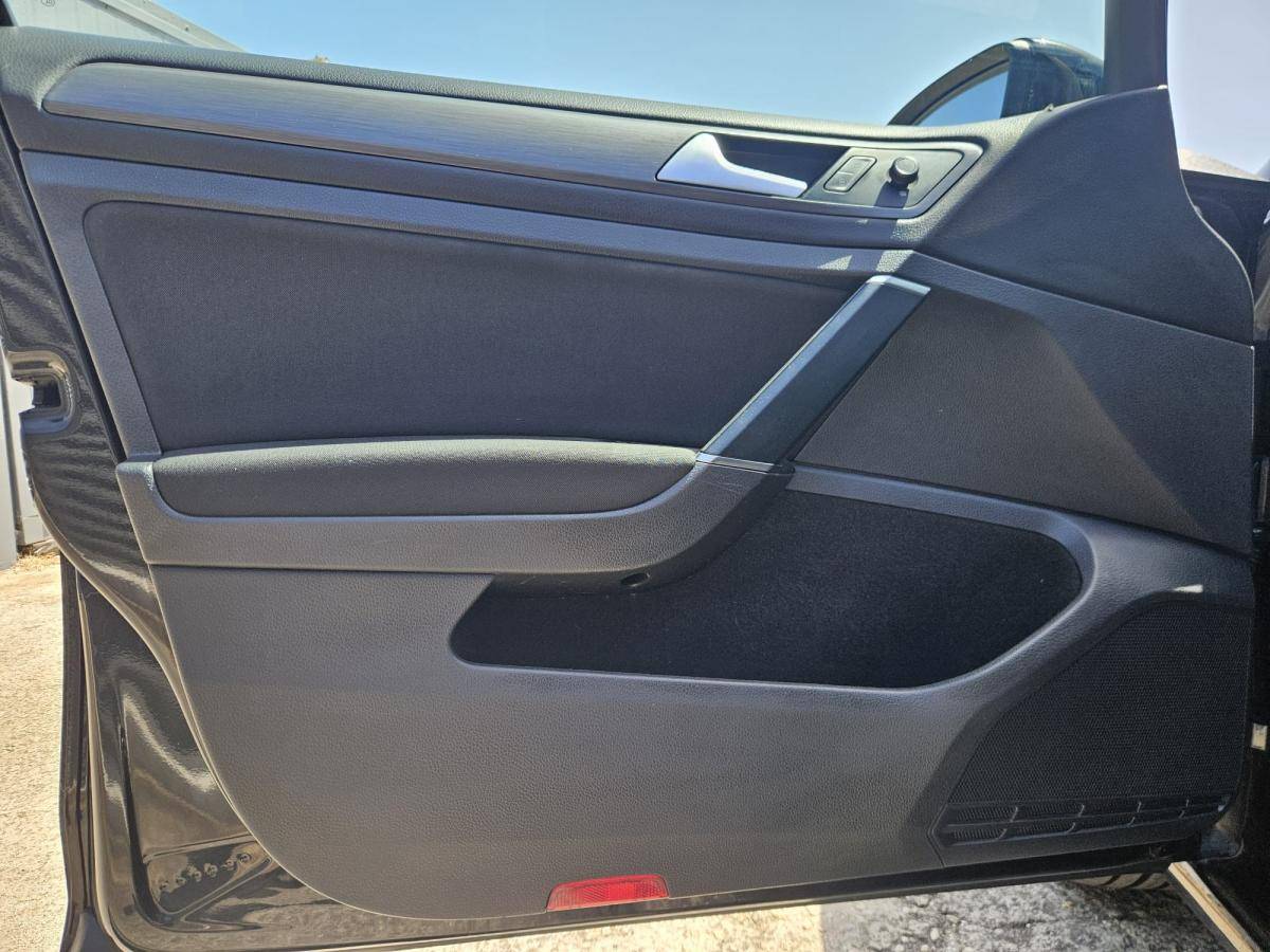 volkswagen-golf-variant-2018-diesel-1598cc