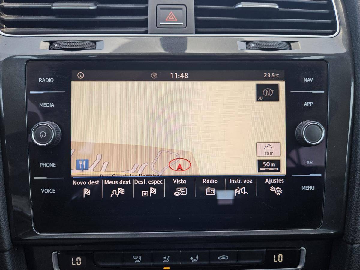 volkswagen-golf-variant-2018-diesel-1598cc