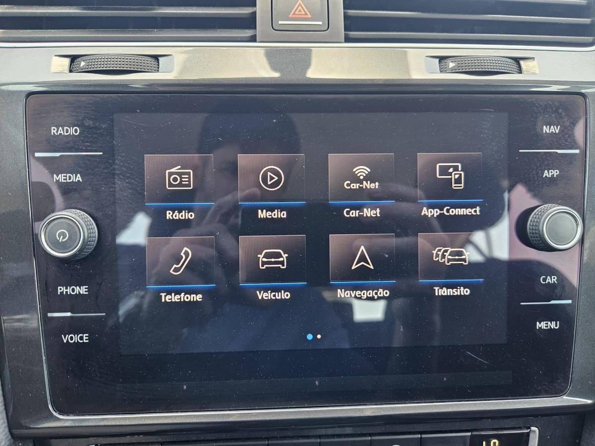 volkswagen-golf-variant-2018-diesel-1598cc