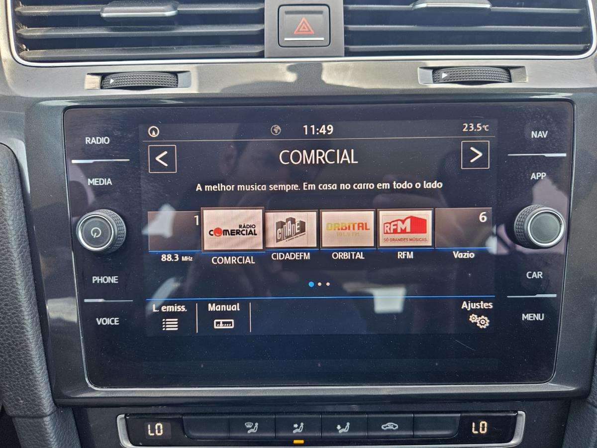 volkswagen-golf-variant-2018-diesel-1598cc