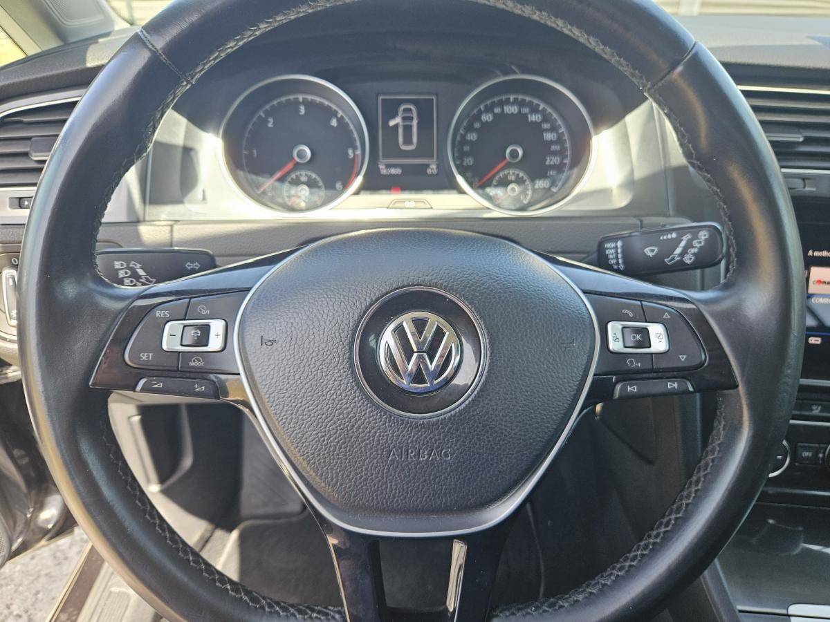 volkswagen-golf-variant-2018-diesel-1598cc