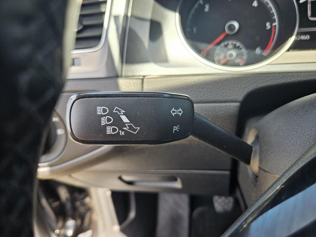 volkswagen-golf-variant-2018-diesel-1598cc