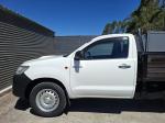 toyota-hilux-2016-diesel-2494cc