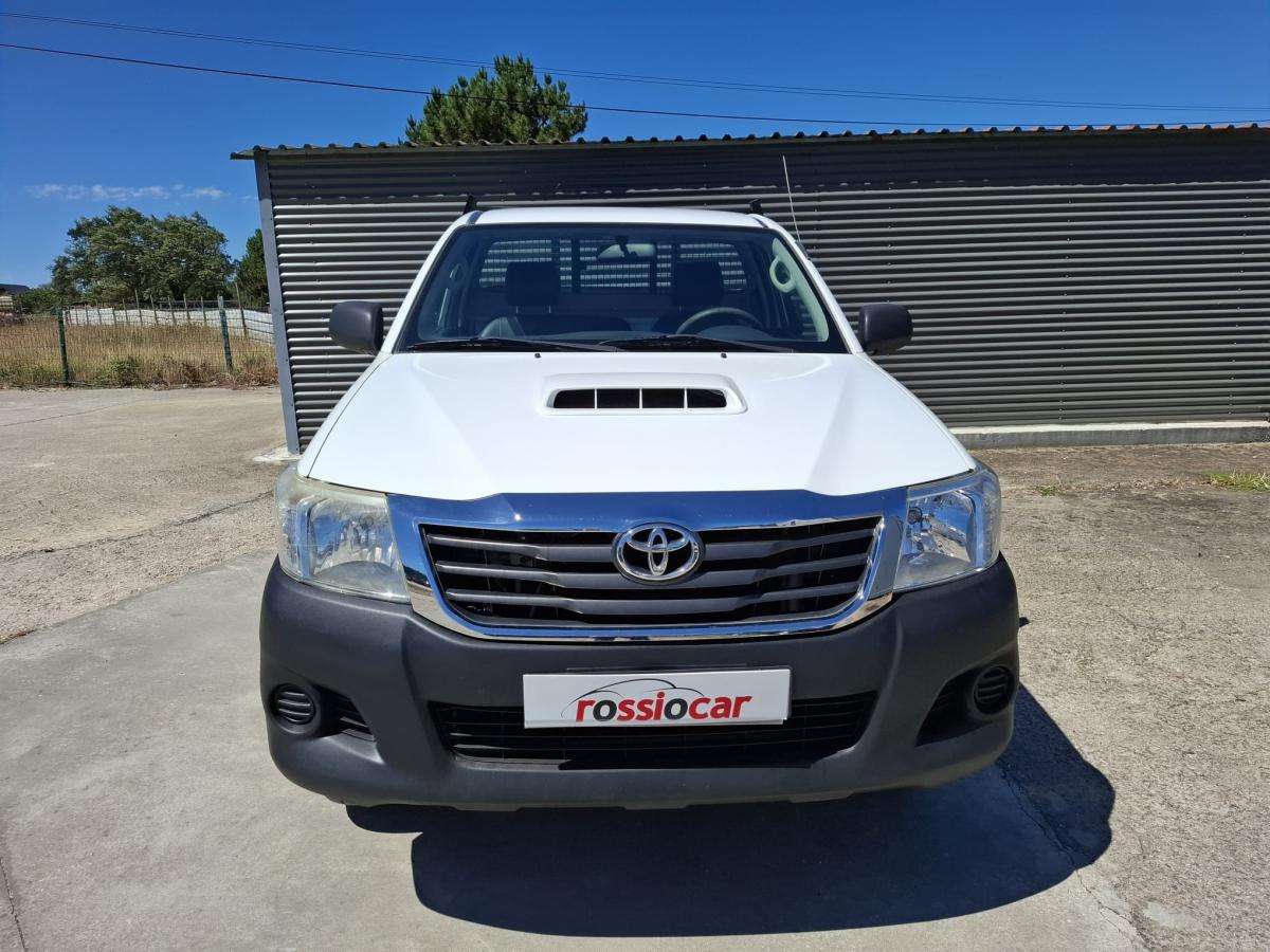 toyota-hilux-2016-diesel-2494cc