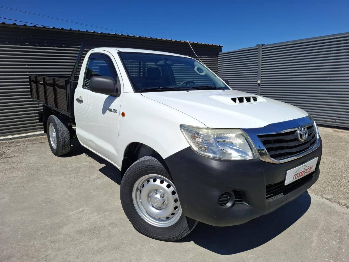 toyota-hilux-2016-diesel-2494cc