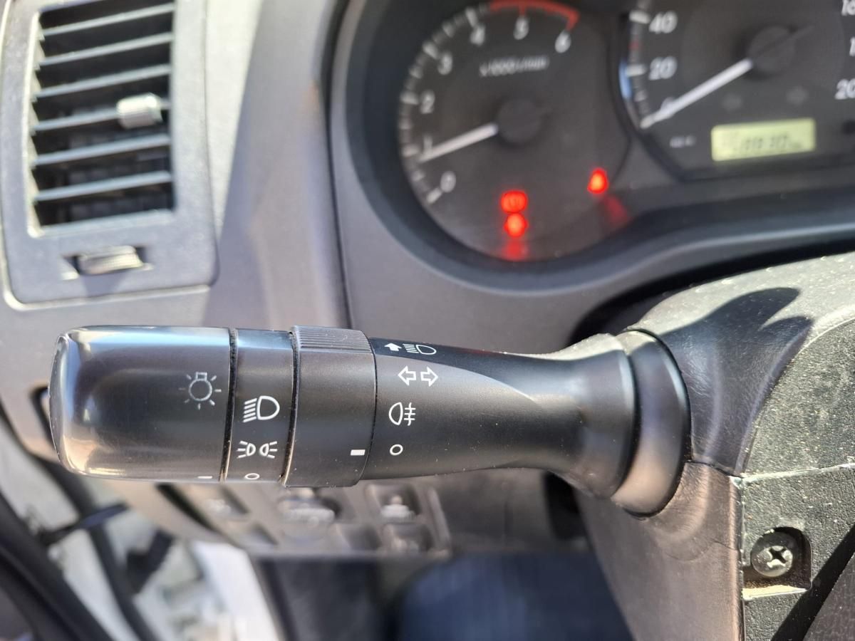 toyota-hilux-2016-diesel-2494cc