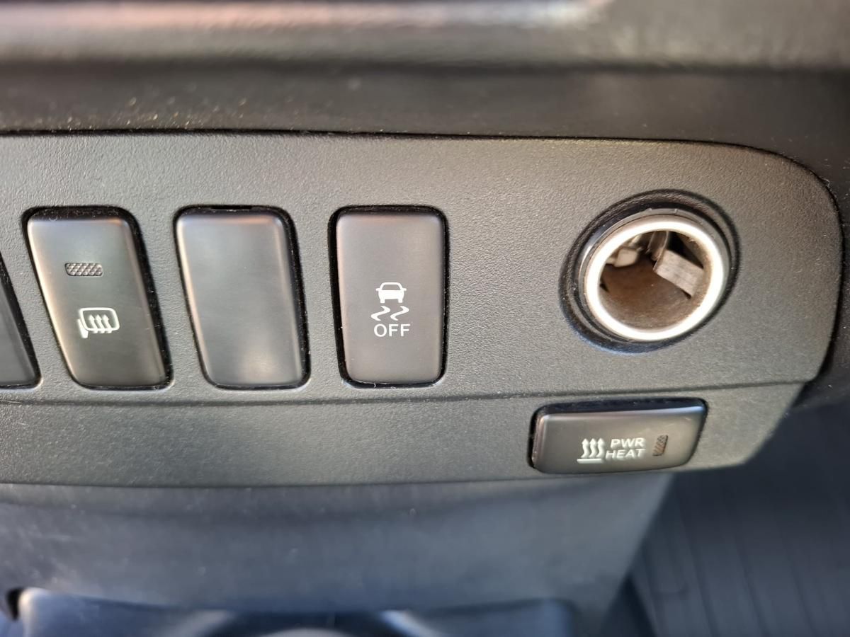 toyota-hilux-2016-diesel-2494cc