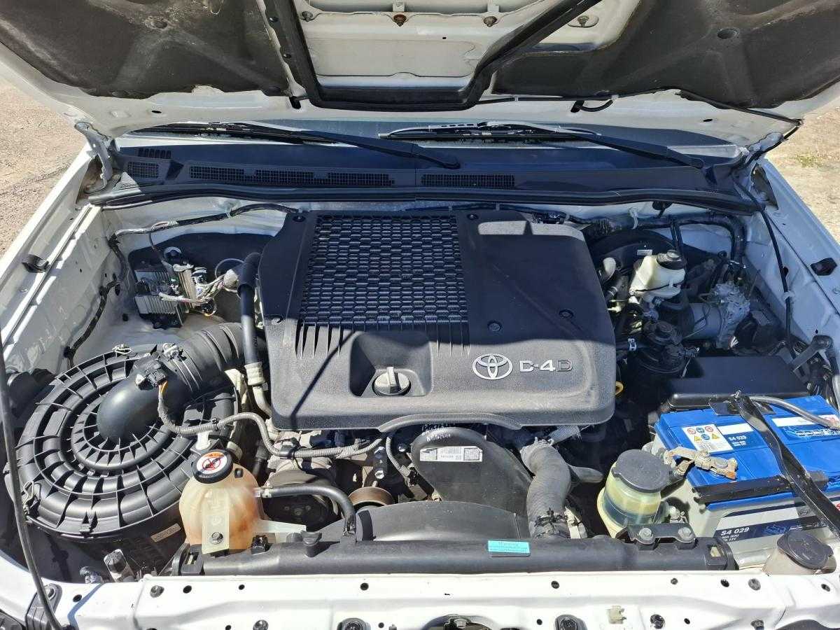 toyota-hilux-2016-diesel-2494cc