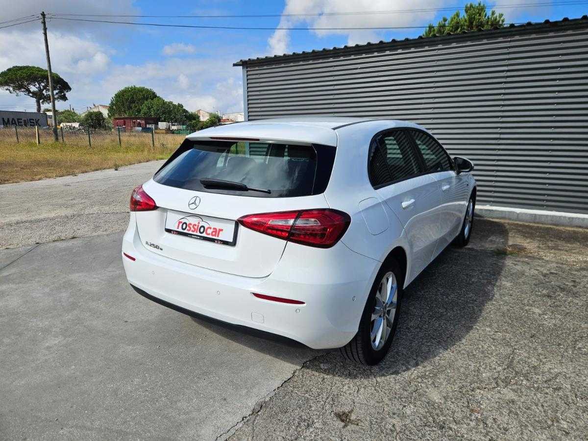 mercedes-benz-classe-a-2020-hibrido-a-gasolina-1332cc