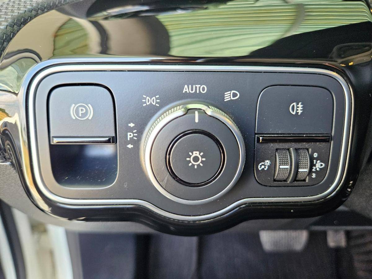 mercedes-benz-classe-a-2020-hibrido-a-gasolina-1332cc
