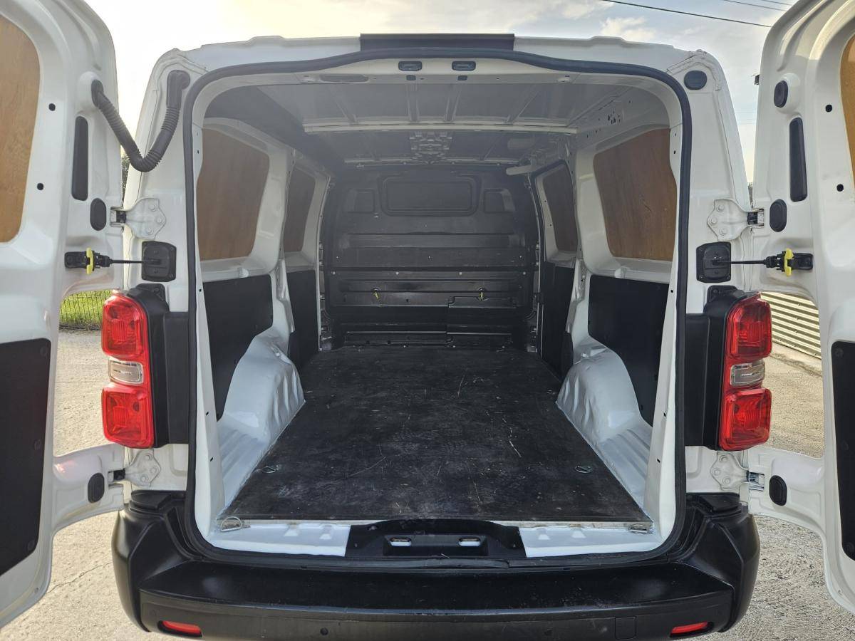 opel-vivaro-2020-diesel-1499cc