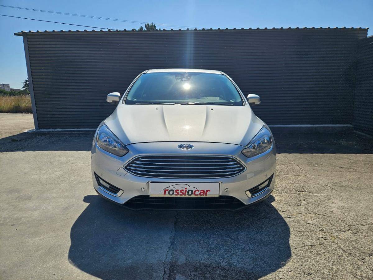 ford-focus-2015-gasolina-998cc