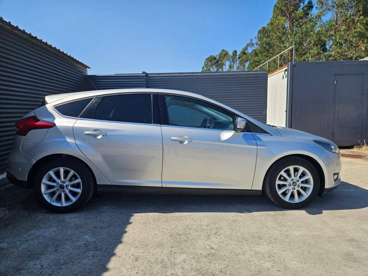 ford-focus-2015-gasolina-998cc