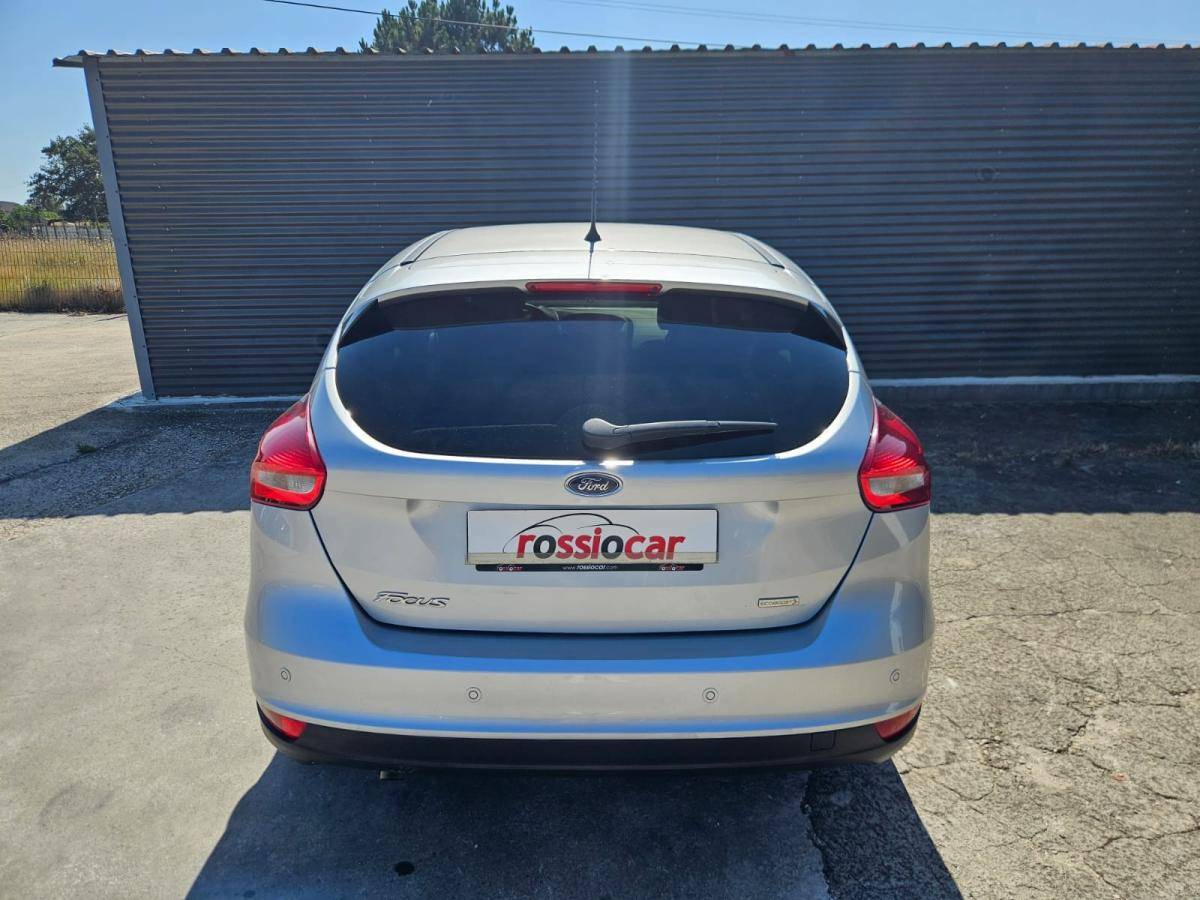 ford-focus-2015-gasolina-998cc
