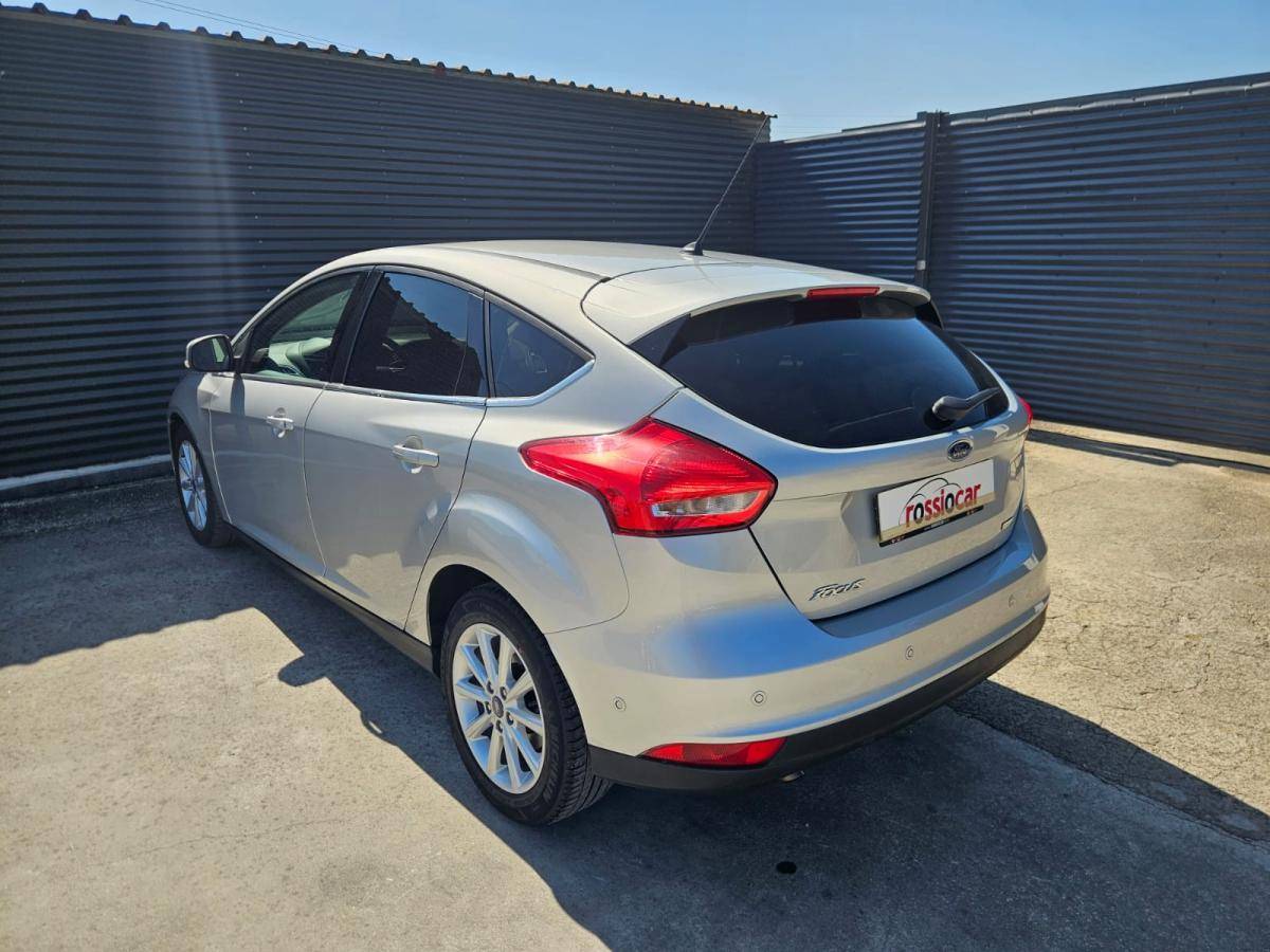 ford-focus-2015-gasolina-998cc
