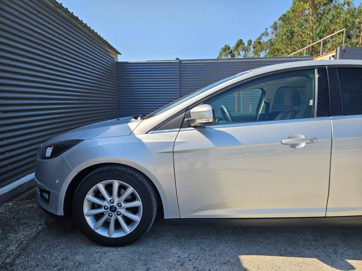 ford-focus-2015-gasolina-998cc