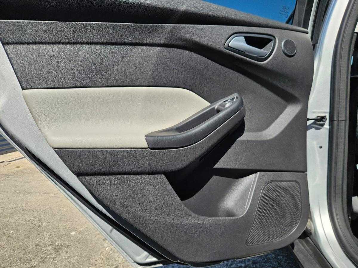 ford-focus-2015-gasolina-998cc