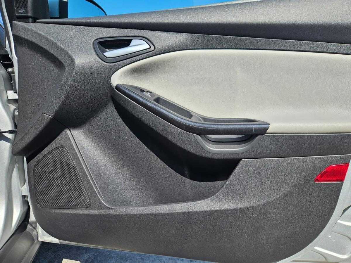 ford-focus-2015-gasolina-998cc