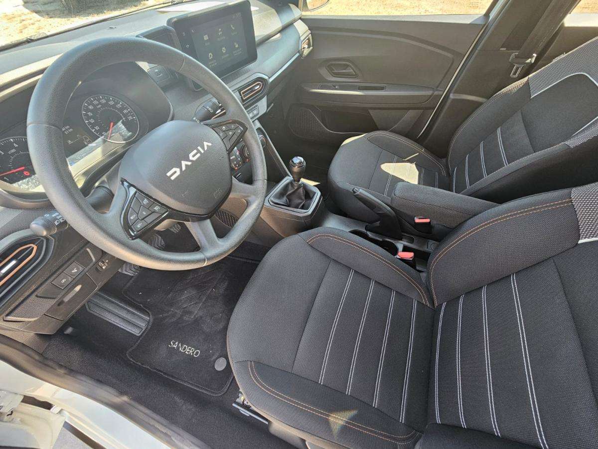 dacia-sandero-2023-gpl-999cc