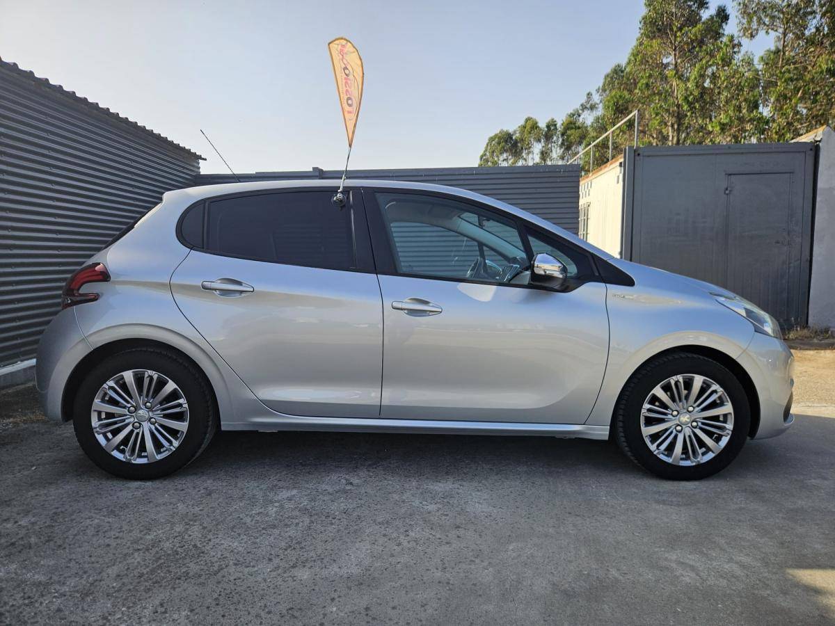 peugeot-208-2018-gasolina-1199cc