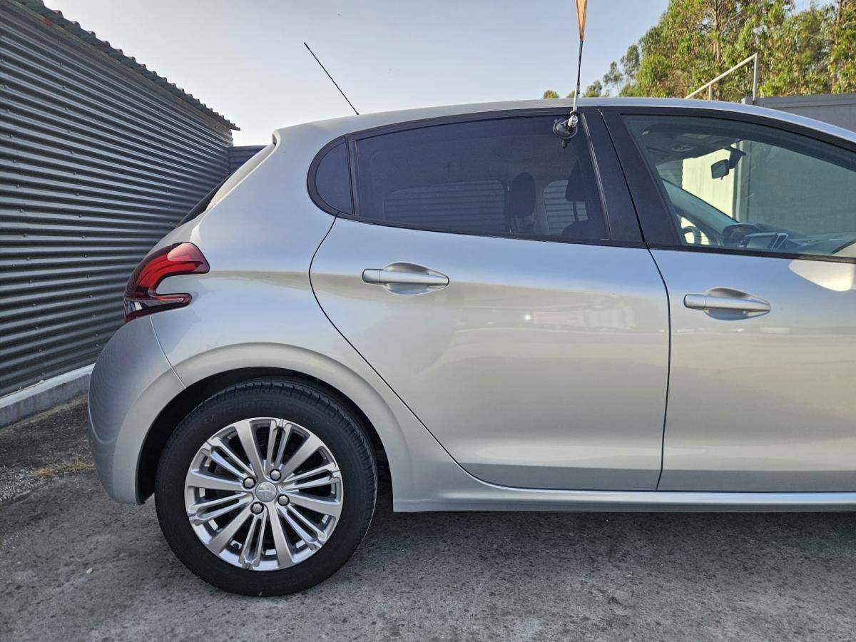 peugeot-208-2018-gasolina-1199cc