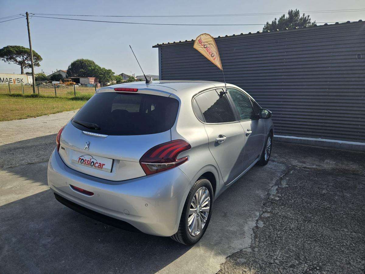 peugeot-208-2018-gasolina-1199cc