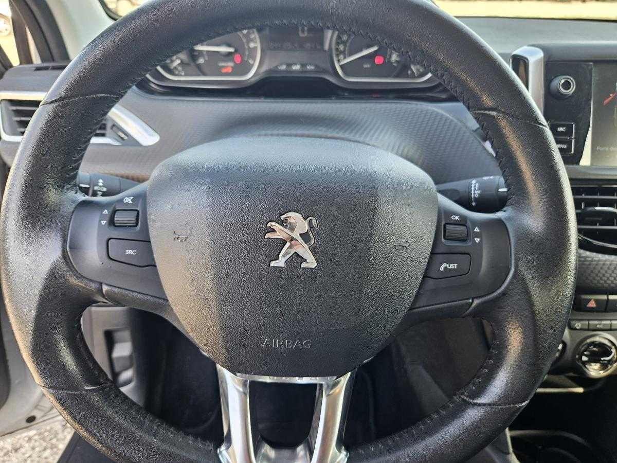peugeot-208-2018-gasolina-1199cc