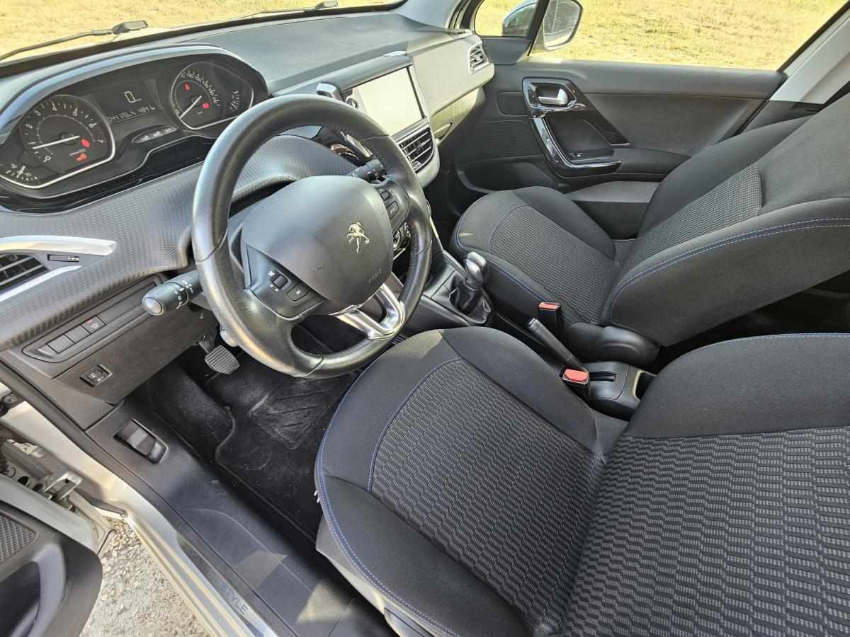 peugeot-208-2018-gasolina-1199cc