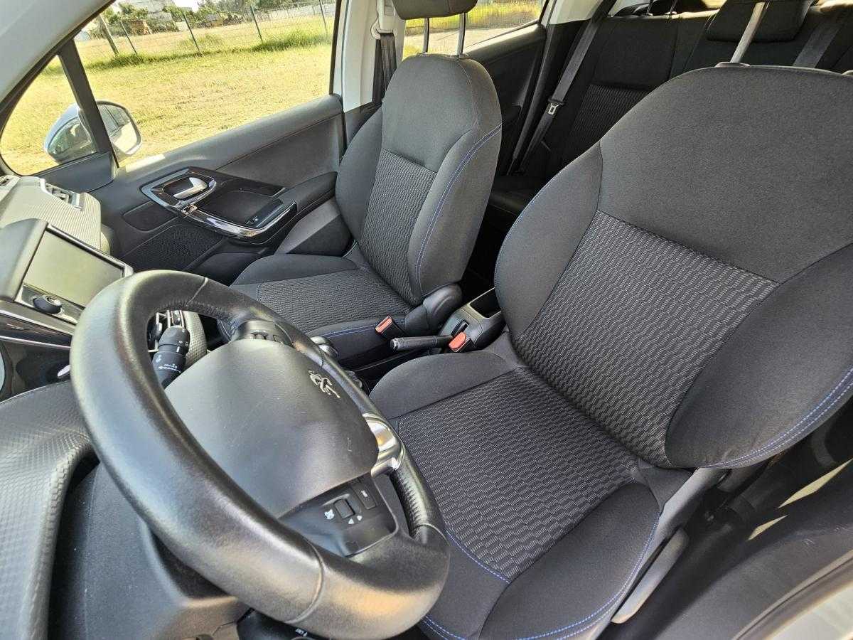 peugeot-208-2018-gasolina-1199cc