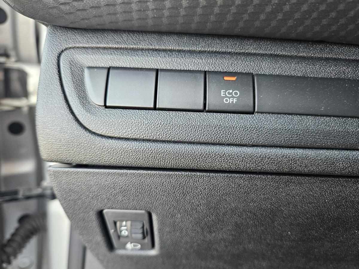 peugeot-208-2018-gasolina-1199cc