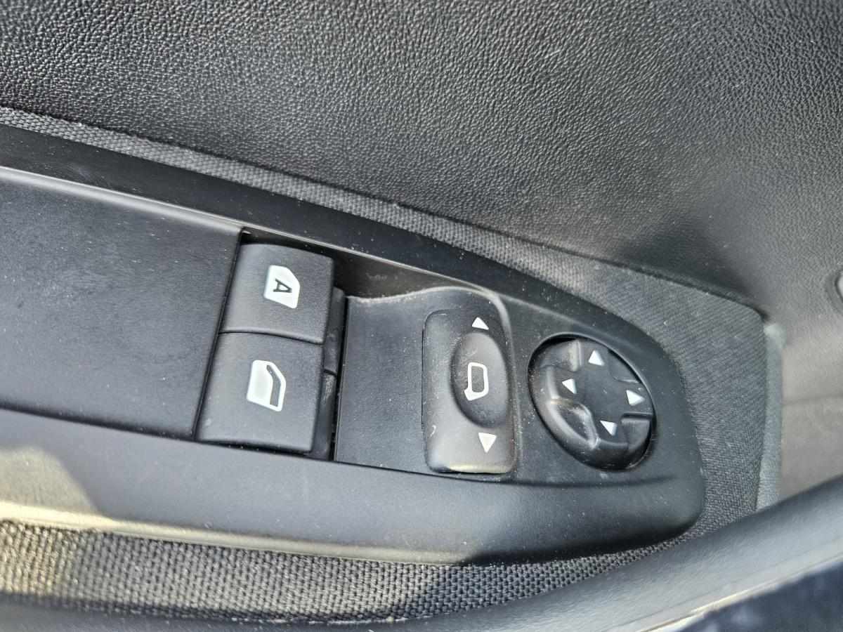 peugeot-208-2018-gasolina-1199cc