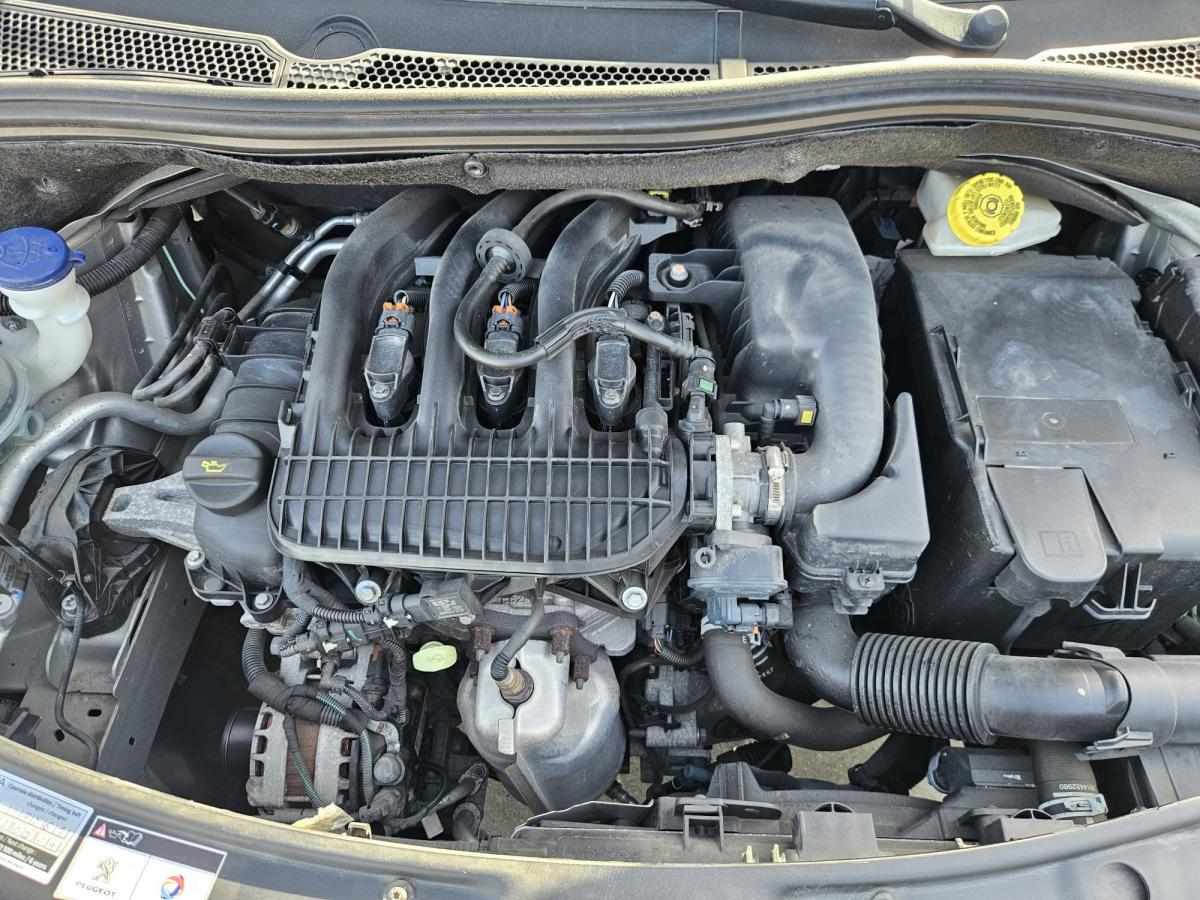 peugeot-208-2018-gasolina-1199cc