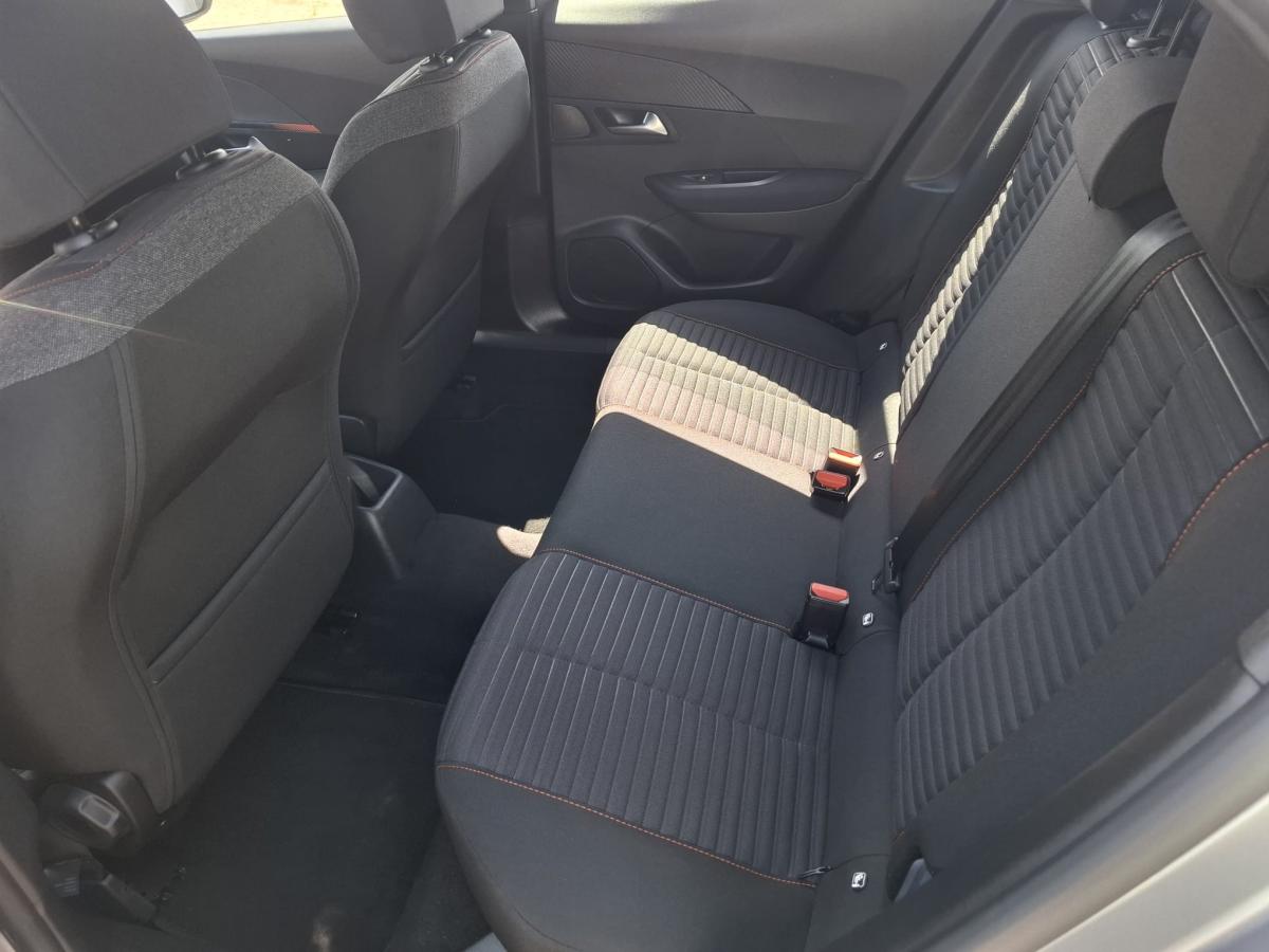 peugeot-2008-2023-gasolina-1199cc