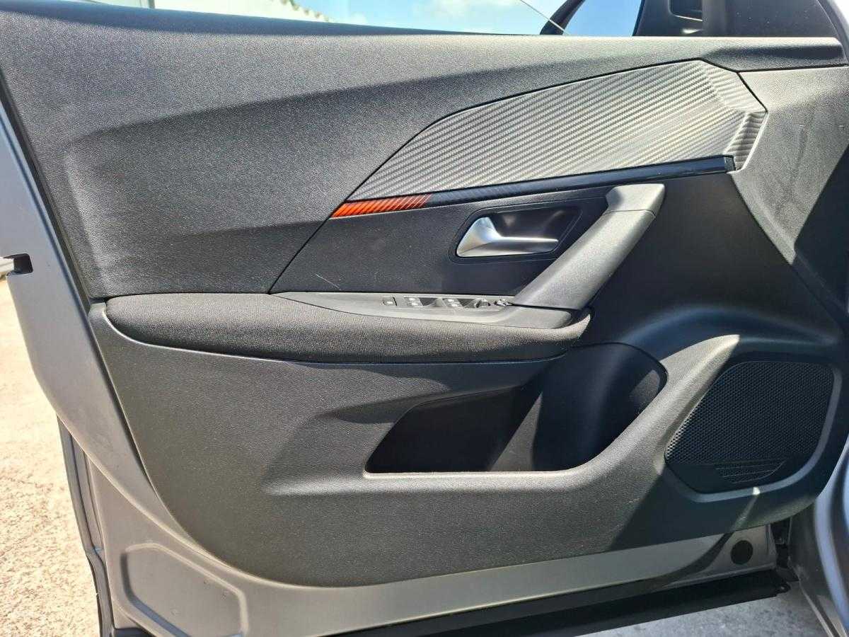 peugeot-2008-2023-gasolina-1199cc