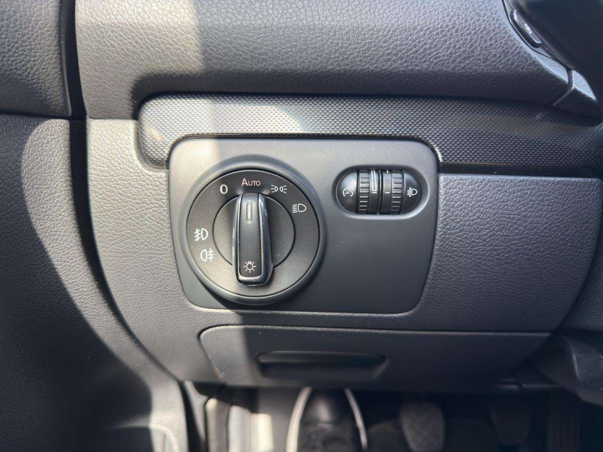 volkswagen-golf-variant-2010-diesel-1598cc