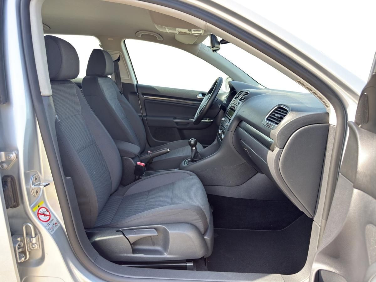 volkswagen-golf-variant-2010-diesel-1598cc