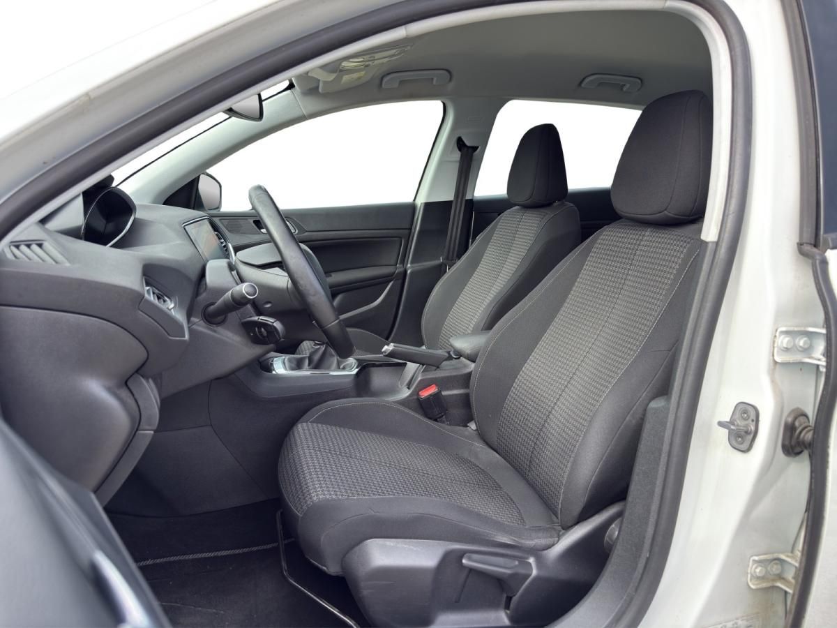 peugeot-308-2018-gasolina-1199cc