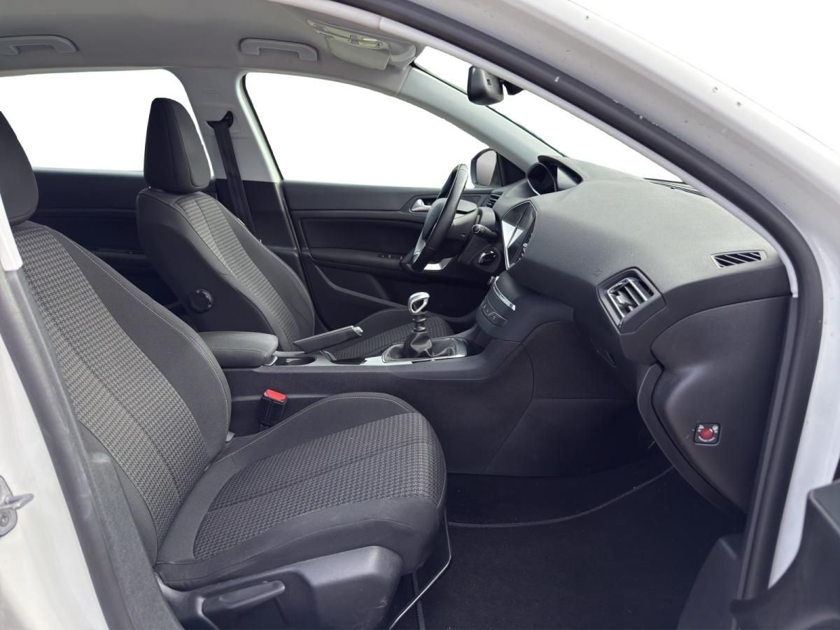 peugeot-308-2018-gasolina-1199cc