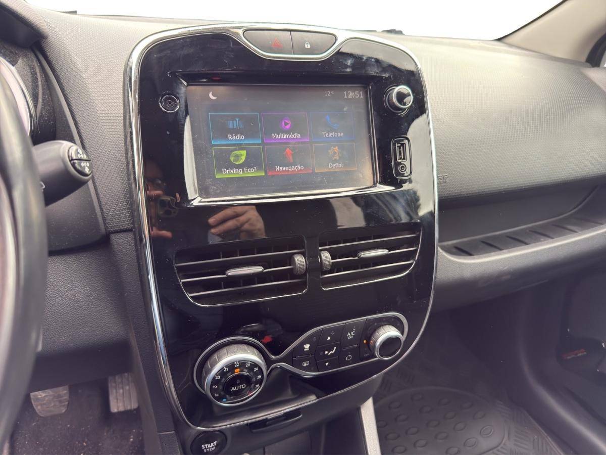 renault-clio-sport-tourer-2016-diesel-1461cc