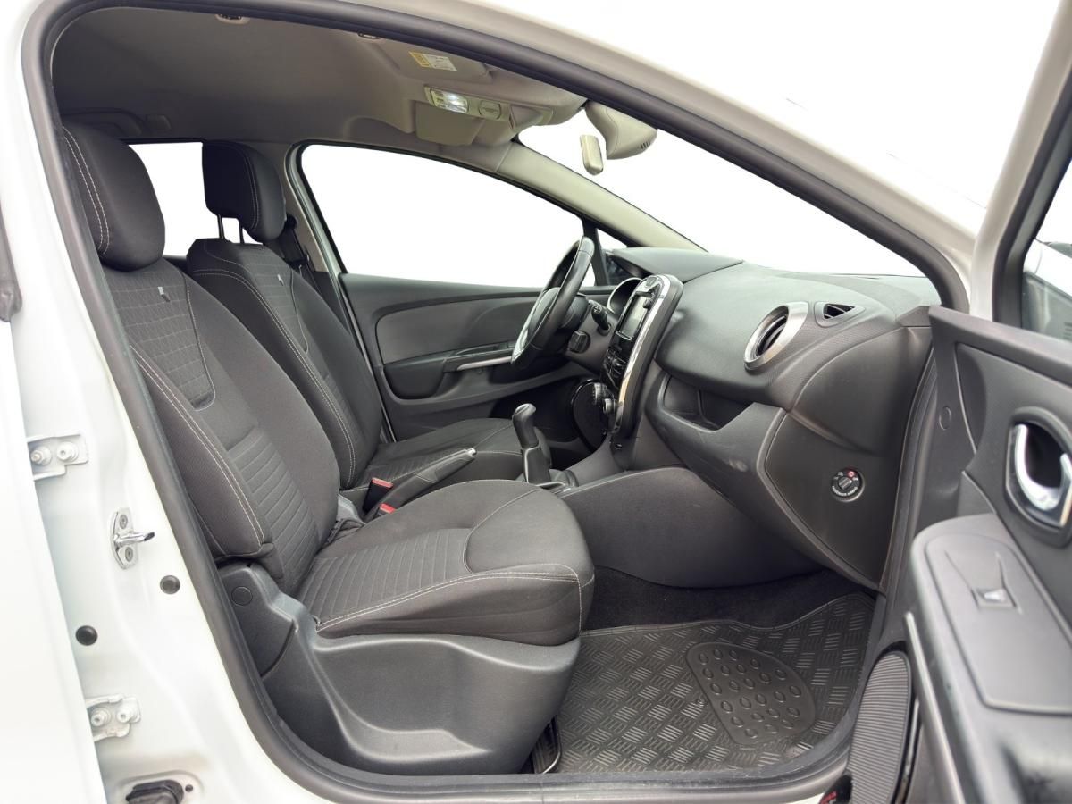 renault-clio-sport-tourer-2016-diesel-1461cc