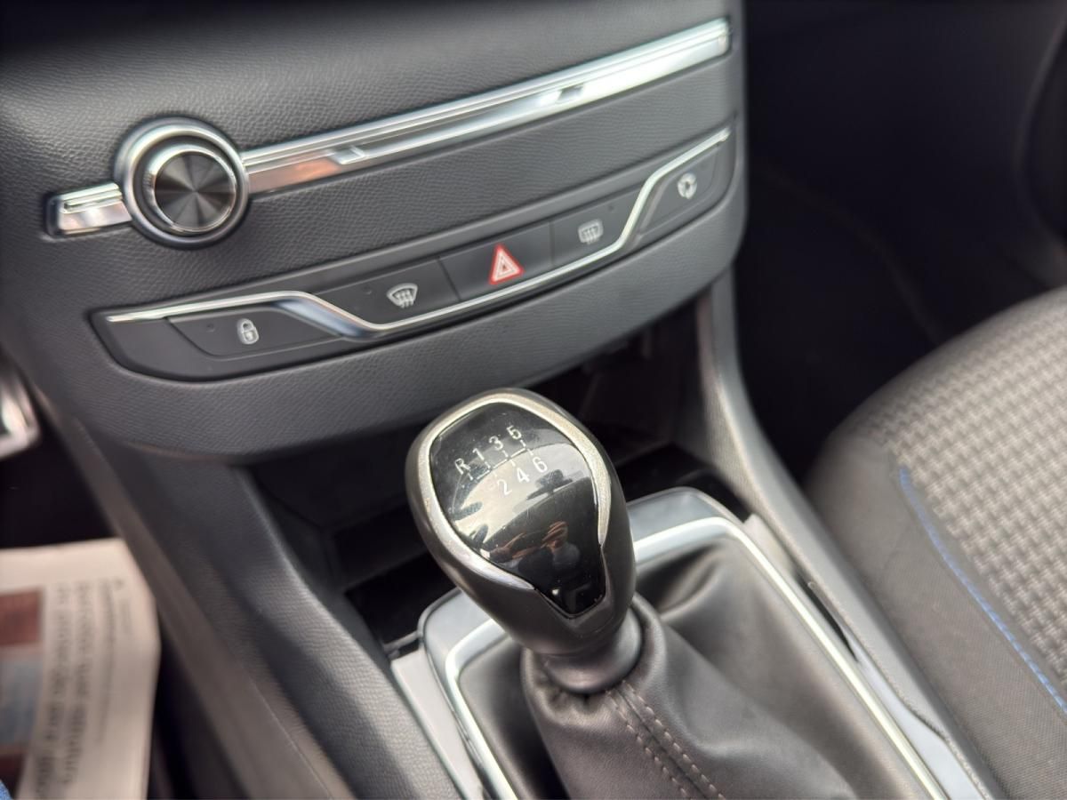 peugeot-308-2020-gasolina-1199cc
