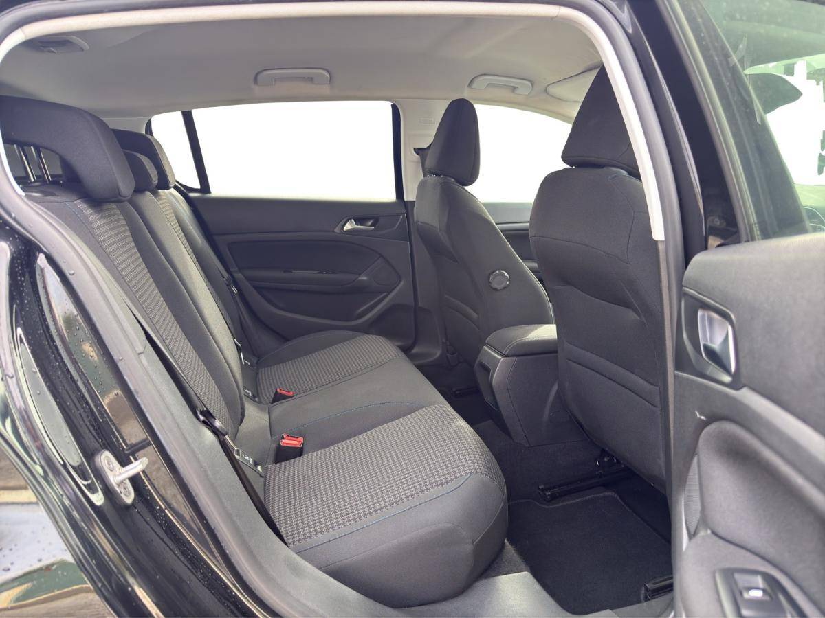 peugeot-308-2020-gasolina-1199cc