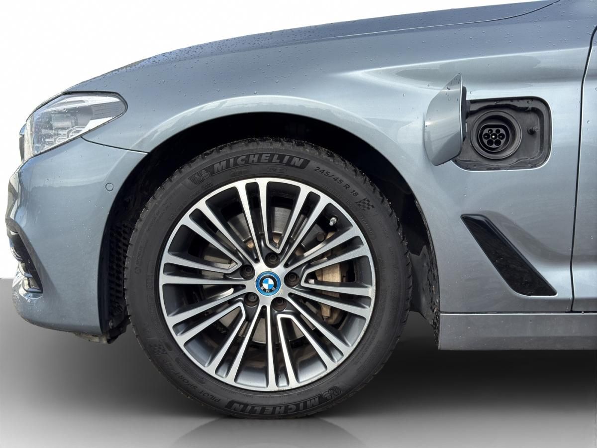 bmw-serie-5-2017-hibrido-a-gasolina-1998cc