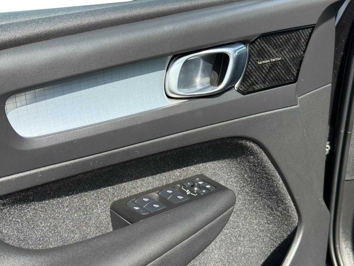 volvo-xc40-2020-hibrido-a-gasolina-1477cc