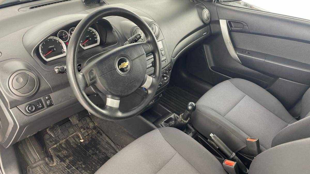 chevrolet-aveo-2010-gasolina-1206cc