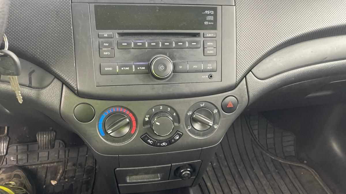chevrolet-aveo-2010-gasolina-1206cc