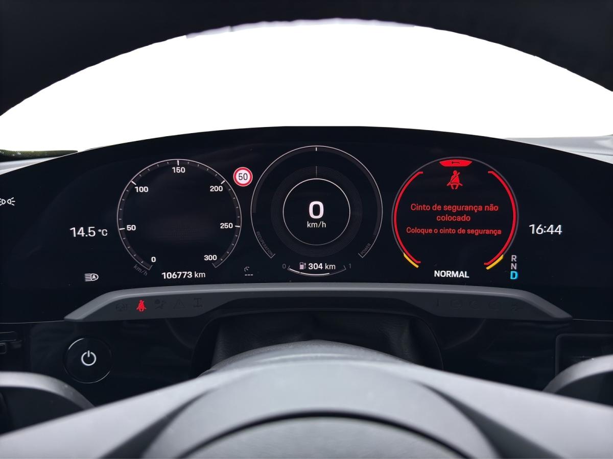 porsche-taycan-2022-eletrico-500cc